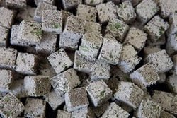 Freeze Dried Blackworms (Cubes) 1000g 1kg - Nano Tanks Australia Aquarium Shop